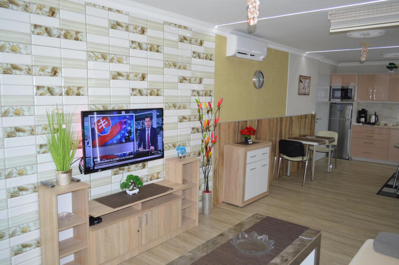 Apartament Siofok Ezuestpart Granada 2 Koezvetlen Vizparti Apartman Zewnętrze zdjęcie