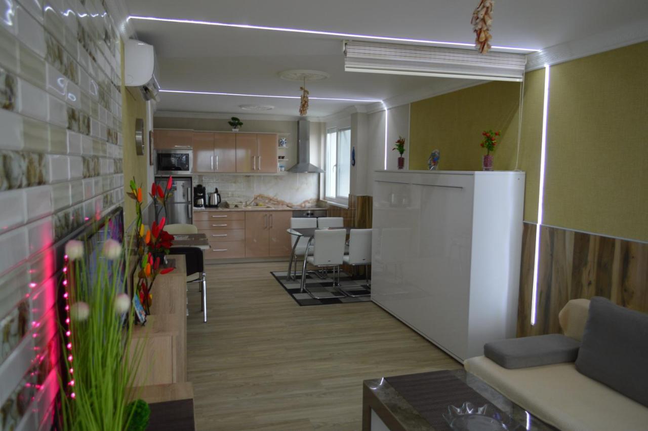 Apartament Siofok Ezuestpart Granada 2 Koezvetlen Vizparti Apartman Zewnętrze zdjęcie