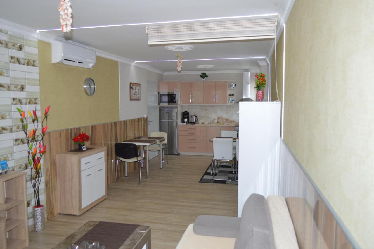 Apartament Siofok Ezuestpart Granada 2 Koezvetlen Vizparti Apartman Zewnętrze zdjęcie