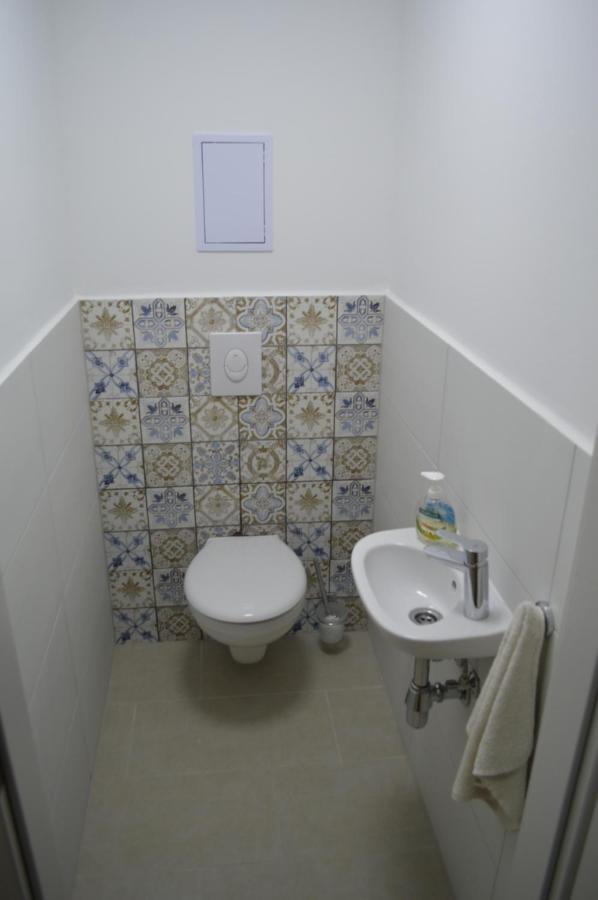 Apartament Siofok Ezuestpart Granada 2 Koezvetlen Vizparti Apartman Zewnętrze zdjęcie