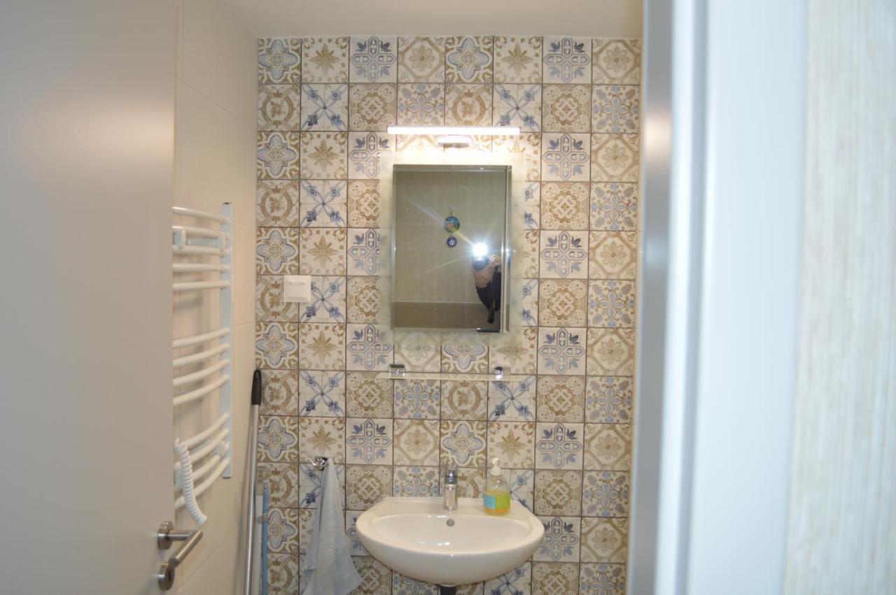 Apartament Siofok Ezuestpart Granada 2 Koezvetlen Vizparti Apartman Zewnętrze zdjęcie